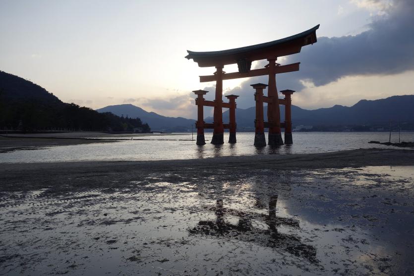 <em/>Torii gate, Itsukushima shrine<br />
Hiroshima prefecture, Japan<br />