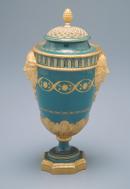 VASE & COVER