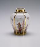 Tea caddy