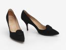 Court shoes