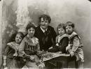 Professor Leopold Korensky with his wife and children, Linz, Danube 1906