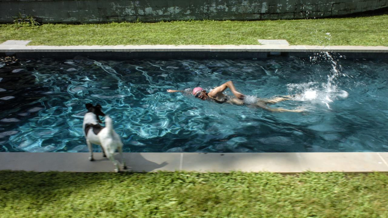 Ragnar Kjartansson<br/>
<em>Scenes from Western Culture, The Pool (Elizabeth Peyton)</em>, 2015 (still)<br/>
Single-channel video with sound Duration: 24:37 minutes<br/>
&copy; Ragnar Kjartansson; Courtesy of the artist, Luhring<br/>
Augustine, New York and i8 Gallery, Reykjavik<br/>