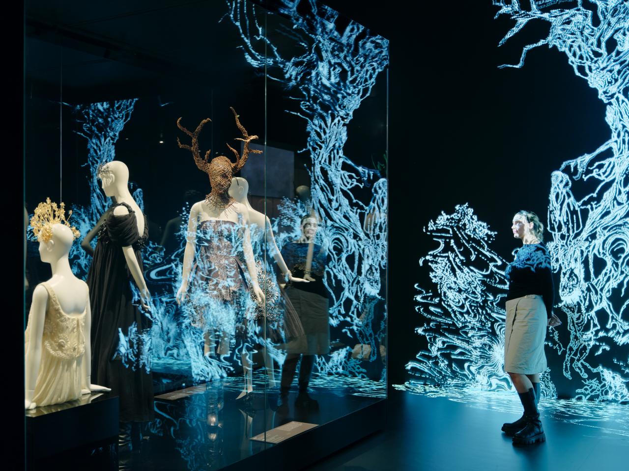 Auslan Tour Alexander McQueen Mind Mythos Muse NGV