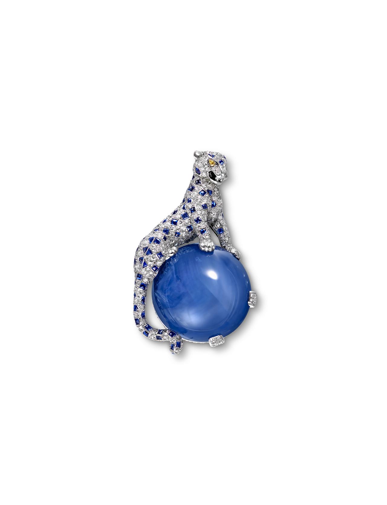 Cartier Paris<br/>
<em>Panther clip brooch</em> 1949<br/>
sapphire (152.35 carats), sapphires, yellow diamonds, white diamonds, platinum, white gold<br/>
Cartier Collection<br/>
CL 53 A49<br/>
