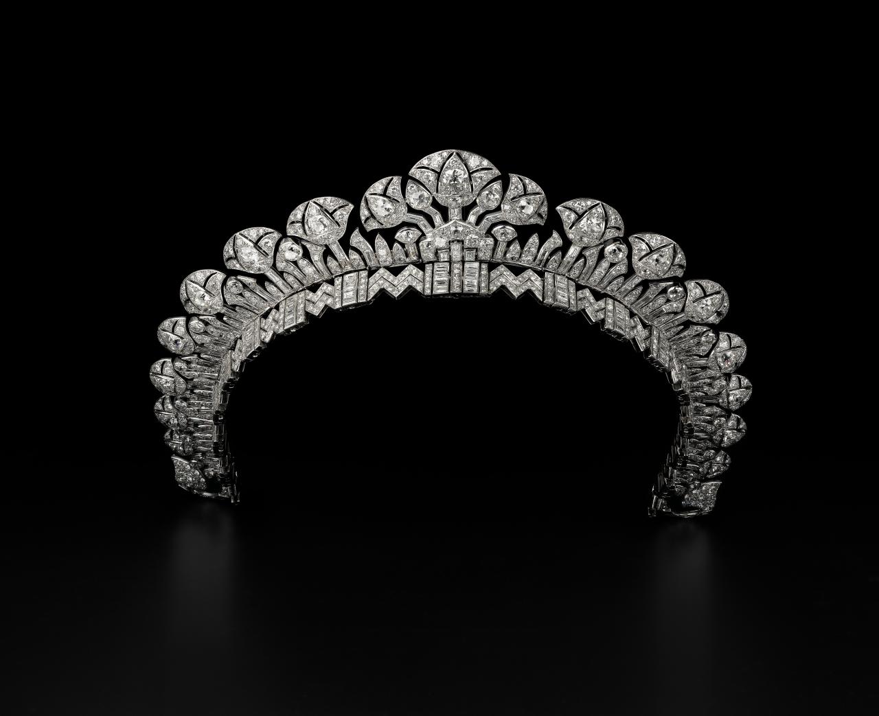 Cartier London, <em>'Halo'</em> tiara, 1934<br/>
&copy; Cartier. Photo: Vincent Wulveryck, Cartier Collection