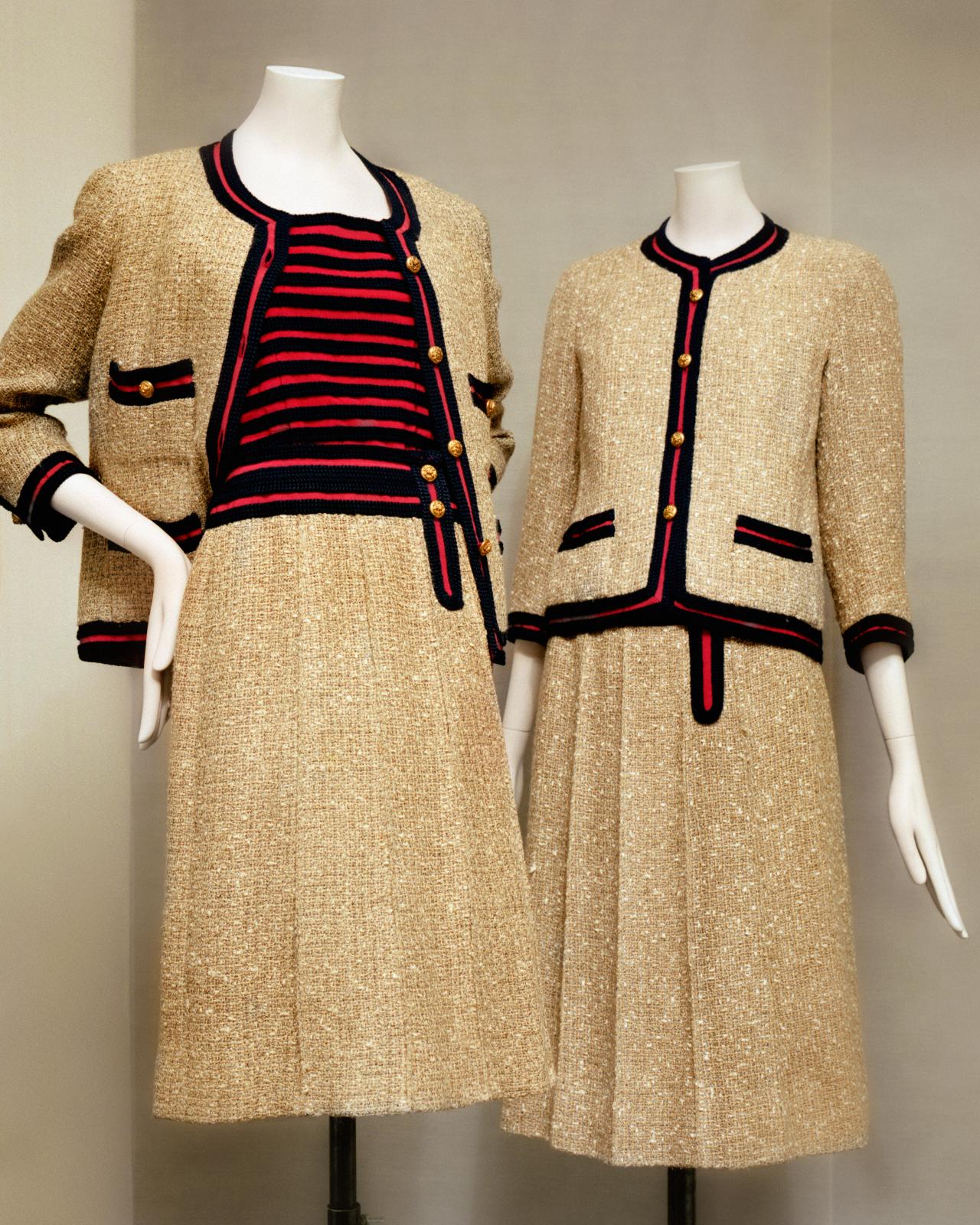 Tweed, vestidos pretos e muito mais: o Museu Victoria & Albert prepara uma  exposição sobre Gabirelle Chanel – Observador