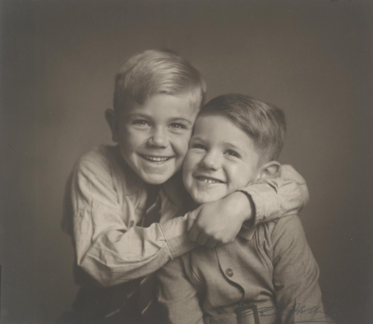 Ruth HOLLICK<br/>
<em>Untitled (Two young boys)</em> (1920s) <!-- (recto) --><br />

gelatin silver photograph<br />
19.0 x 21.5 cm (image)<br />
National Gallery of Victoria, Melbourne<br />
Gift of Mrs Lucy Crosbie Morrison, 1992<br />
PH139-1992<br />

<!--13055-->