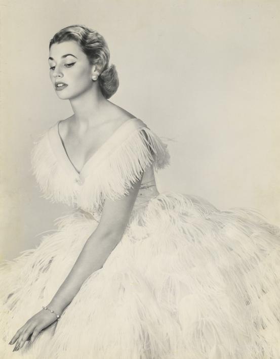 Athol SHMITH
No title (Fashion illustration. Model Virginia Grey) 1951 