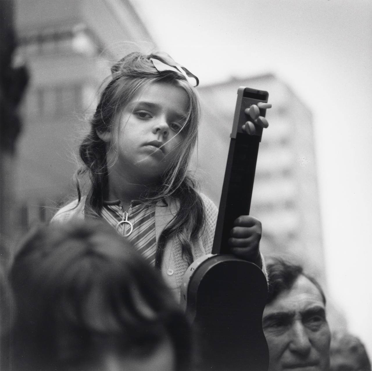 John WILLIAMS<br/>
<em>Clapham Junction</em> 1966; (1988) {printed} <!-- (recto) --><br />

gelatin silver photograph<br />
27.0 x 27.1 cm (image)<br />
National Gallery of Victoria, Melbourne<br />
Purchased, 1989<br />
PH87-1989<br />
© John Williams
<!--10970-->