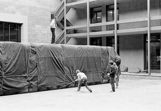 fig. 2
Christo & Jean Claude