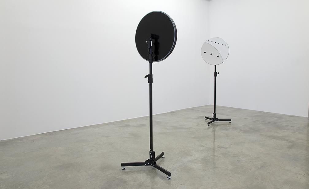 Simon Starling Black drop and Venus mirrors (05/06/2012, Hawaii 