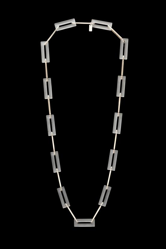Blanche TILDEN<br/>
born Australia 1968<br/>
<em>Dutert necklace</em> 2012<br/>
borosilicate glass, sterling silver<br/>
1.4 x 29.0 cm diameter<br/>
Collection of the artist<br/>
Photo: Jeremy Dillon<br/>
© Blanche Tilden, courtesy Gallery Funaki, Melbourne<br/>
