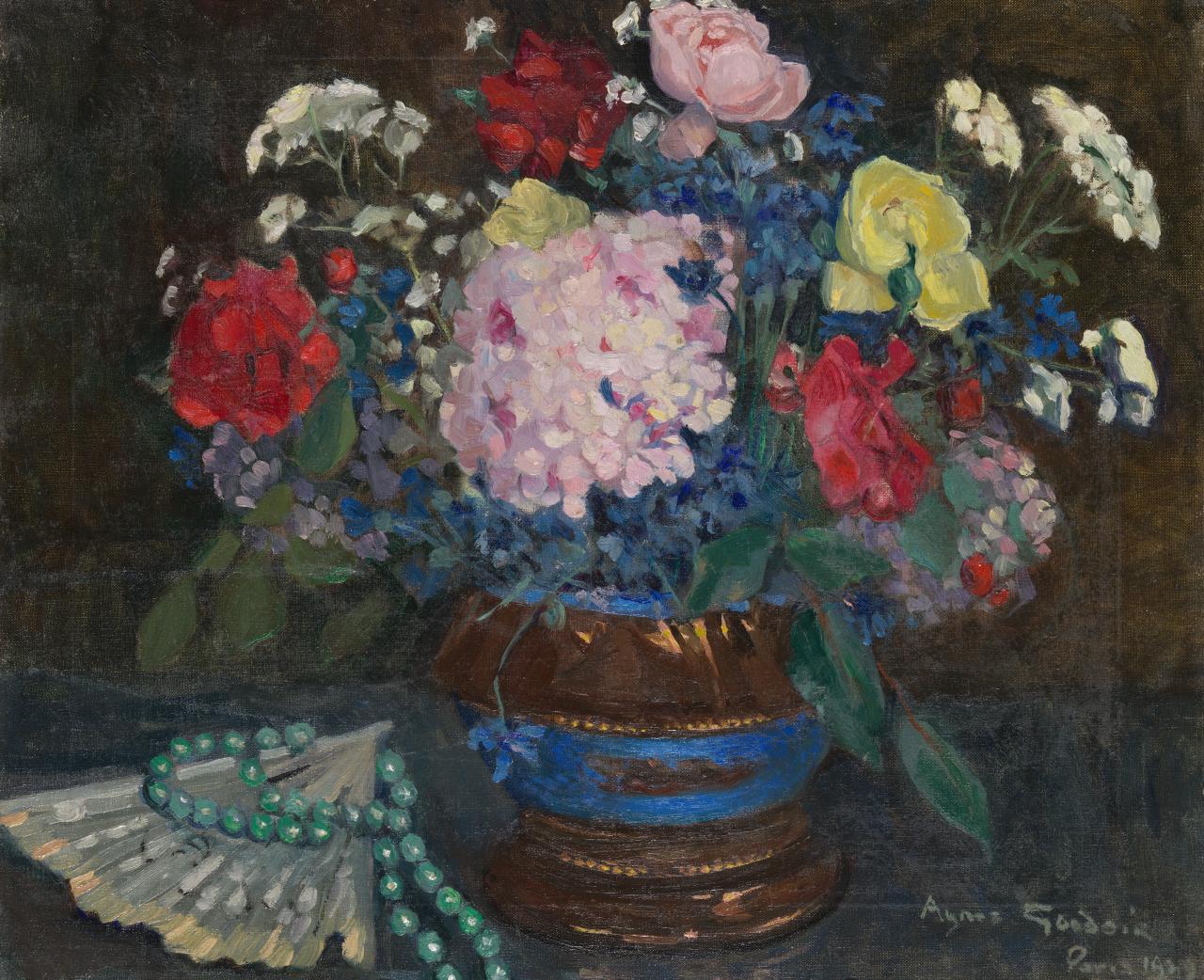 Agnes Goodsir<br/>
Australia 1864 – France 1939, France 1900–06, 1918–39, England 1906–18<br/>
<em>Flowers, vase, fan and beads</em> 1929 Paris<br/>
oil on canvas<br/>
Private Collection, Melbourne<br/>