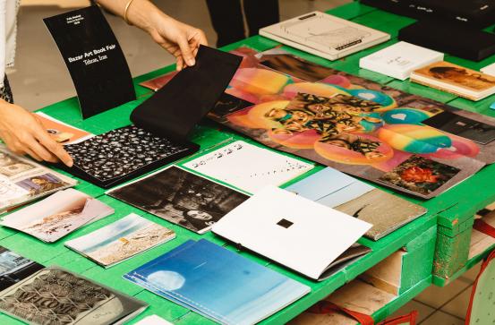 A moment from the Fully Booked Dubai Art Book Fair 2019, Photo credit Helga Traxler.<br/>
Helga Traxler / @photosalonhelga<br/>