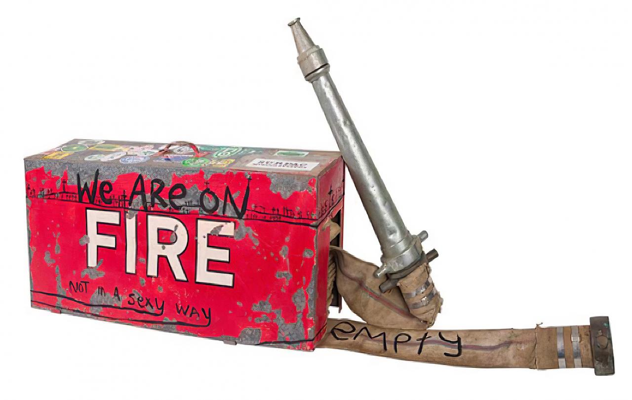 Karla Dickens<br/>
<em>We are on fire (not in a sexy way)</em> 2020<br/>
mixed media<br/>
25.0 x 16.0 x 160.0 cm<br/>