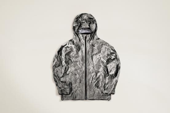 Vollebak<br/>
<em>Full Metal Jacket, Silver Edition</em><br/>
Photo © Sun Lee<br/><br/>