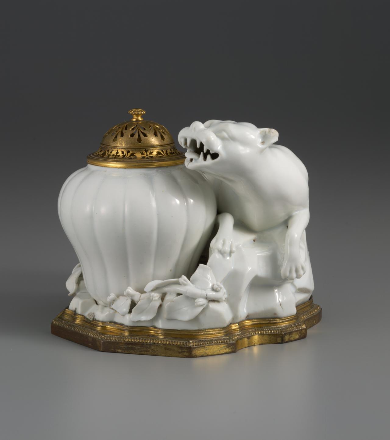 CHANTILLY PORCELAIN FACTORY, Chantilly (manufacturer)<br/>
<em>Pot-pourri vase</em> (1745-1749) <!-- (view 1) --><br />

porcelain (soft-paste), gilt-bronze (ormolu)<br />
(a-b) 15.2 x 18.2 x 17.0 cm (overall)<br />
National Gallery of Victoria, Melbourne<br />
Purchased through The Art Foundation of Victoria with the assistance of The Wynne Morris Collection, Governor, 1985<br />
D9.a-b-1985<br />

<!--19423-->