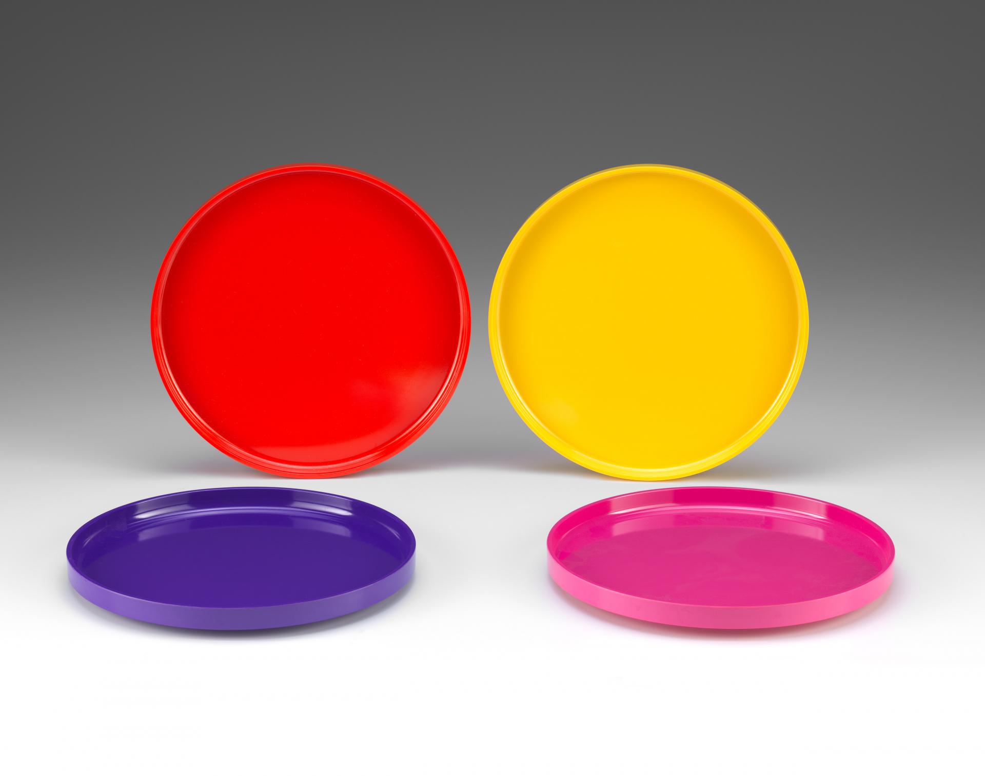 Compact tablewares: Lella and Massimo Vignelli