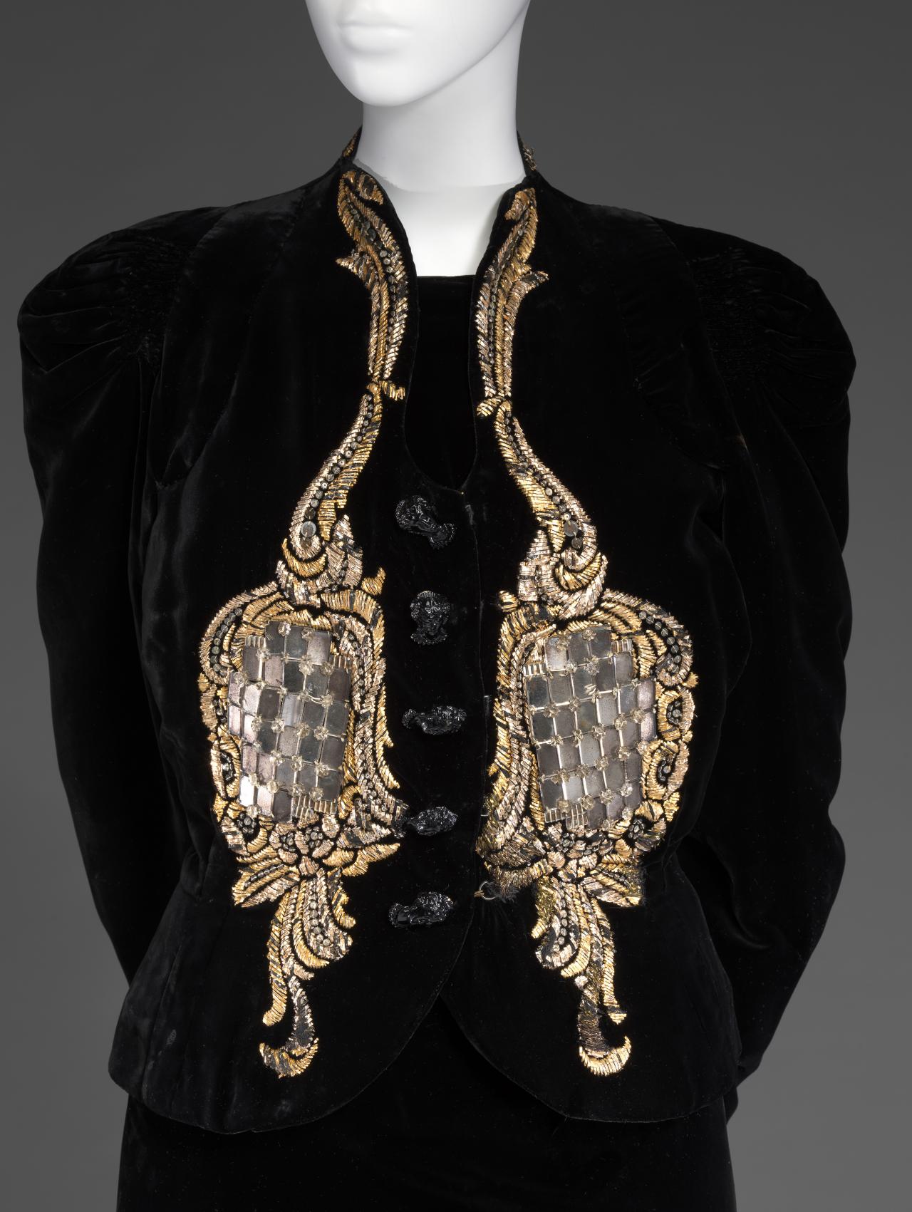 Elsa Schiaparelli and the art of illusion