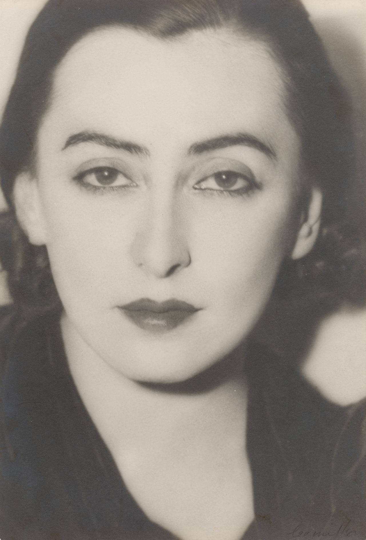 Lee MILLER<br/>
<em>Nimet Eloui Bey</em> (c. 1930) <!-- (recto) --><br />

gelatin silver photograph<br />
23.0 x 15.8 cm (image and sheet)<br />
National Gallery of Victoria, Melbourne<br />
Gift of Krystyna Campbell-Pretty AM and Family through the Australian Government's Cultural Gifts Program, 2022<br />
2022.123<br />
&copy; Lee Miller Archives, England 2023. All rights reserved. leemiller.co.uk
<!--148100-->