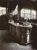Marchand de vin, 15 rue Boyer (Bar de cabaret)
